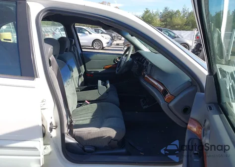 2002 Buick Lesabre Custom z USA, uszkodzony, nr VIN 1G4HP54KX24131984